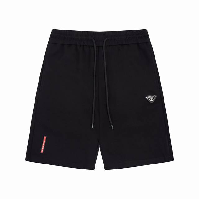 Prada 普拉达 三角标 Logo标识印花 五分裤、高品质复合面料、特别手感、超级质感 舒适柔软透气 休闲宽松版型 潮流男女同款 短裤 颜色：黑色 码数： X