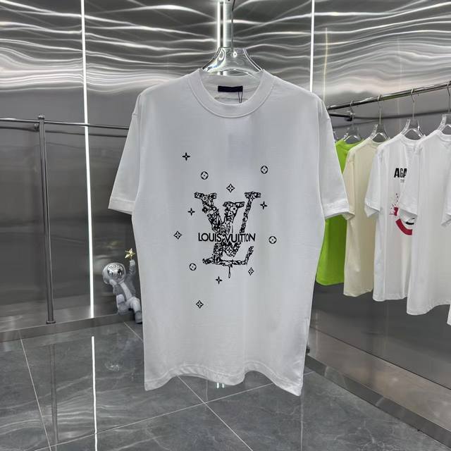 LV 2025春夏新款短袖T恤 植绒厚板工艺 男女同款宽松版 S M L Xl Xxl 五个码 黑色 白色 酒红色