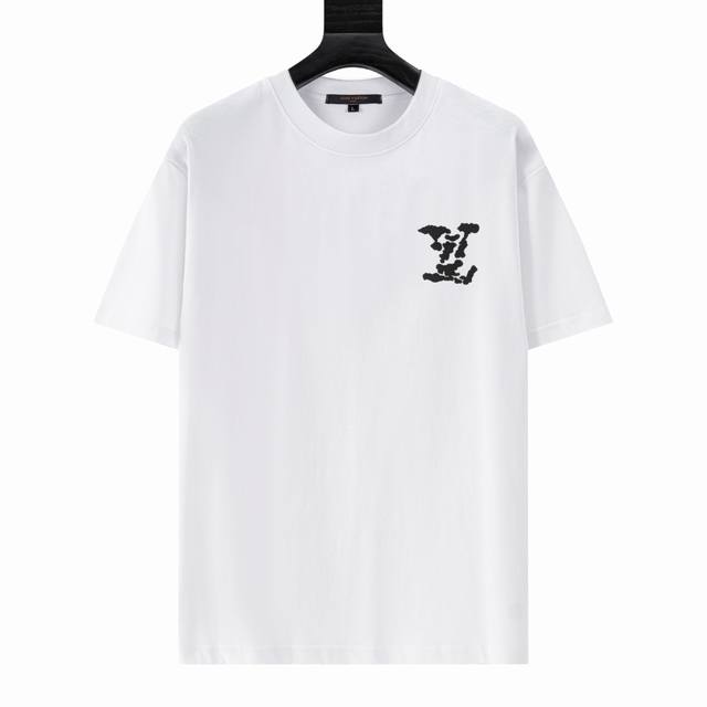 Lv路易威登25Ss新款短袖，最高版本重工艺印花经典Logo图案，高标准定制，上身非常有型，客供进口高档280克纯棉面料质感非常细腻，细节工艺精湛考究，塑造性极