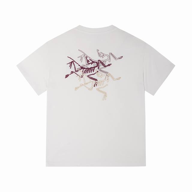 款号：L082 Arctetyx 始祖鸟 Archaeopteryx彩色浮雕短袖T恤 原版定制辅料 吊牌 包装袋 贴纸 洗水唛 防尘纸 270克 双纱面料 定织