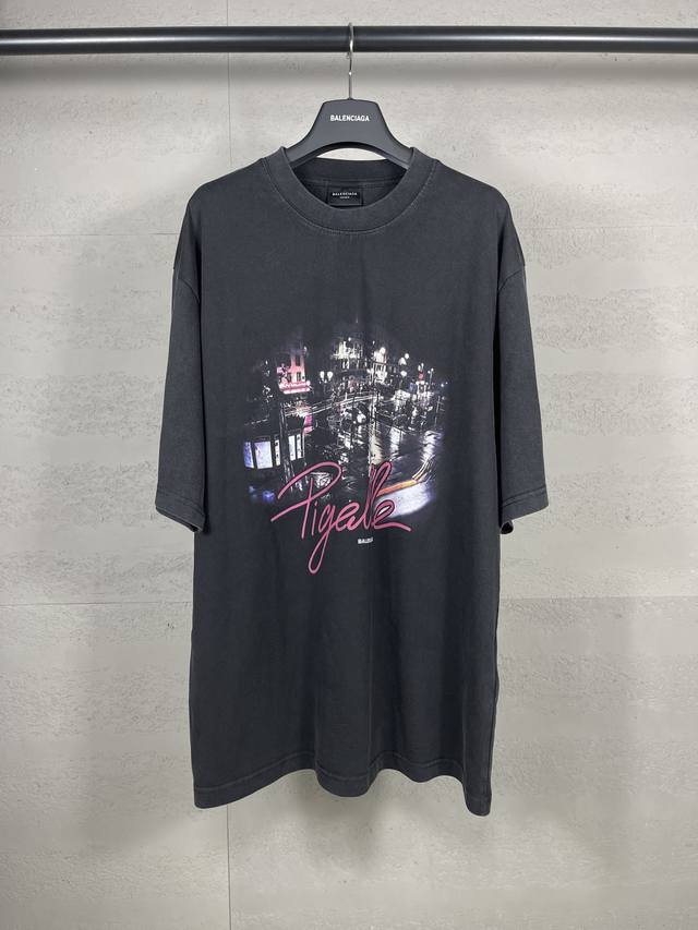 实拍图 顶级版本.官网品质 Balenci*Ga 巴黎.Ss24巴黎城市夜景印花，成品洗水做旧短袖T恤.砖柜同步.第一时间正品研制，欢印对比！面料采用巴黎Zp定