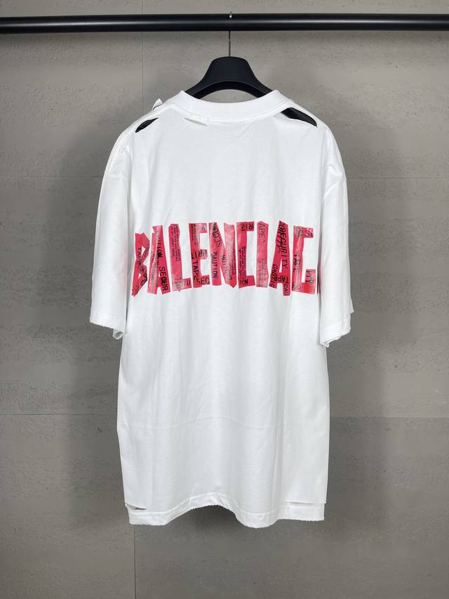 细节图 顶级版本.官网品质 Balenci*Ga 巴黎.25Ss最新款.美纹纸胶带拉浆印花.成衣水洗磨烂做旧短袖T恤.砖柜同步.面料采用巴黎Zp定织定染全棉双纱