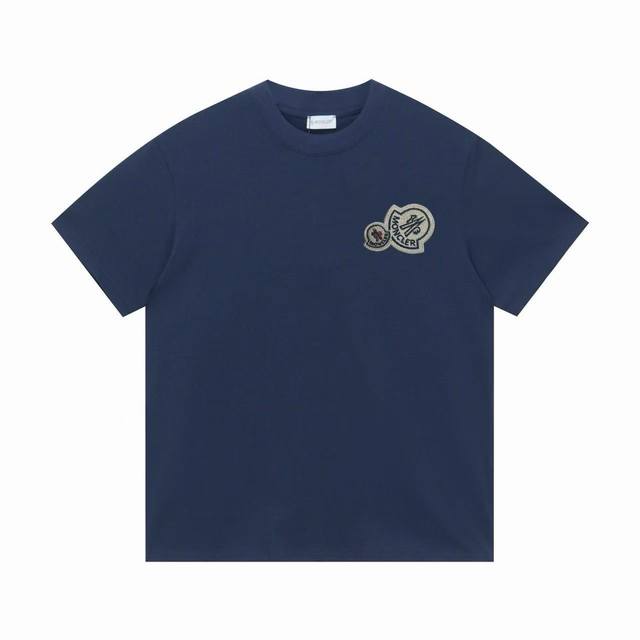 款号：M1052 Moncler 蒙口 2025官网同款双徽标Logo刺绣 印花双纱纯棉短袖 - 260G双纱纯棉顶级面料 手感柔软 百分百纯棉独家出货 定染硫