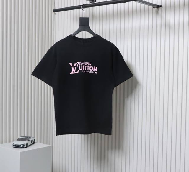 Louis Vuitton 路易威登 Lv 25Ss 粉字母短袖T恤 面料经过2次高温缩水固色 不变形不缩水不起球 26支280G紧密双纱面料 配320G双纱拉