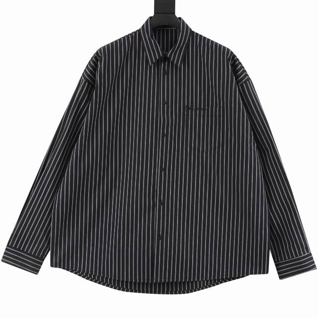 Balenciaga巴黎世家Blcg 刺绣双层叠穿衬衫外套 定制韵致黑白棉府锦缎 色织2000米起订 6级高牢度染纱 ，红外线定位裁床，精度可达到微米级别 ，采