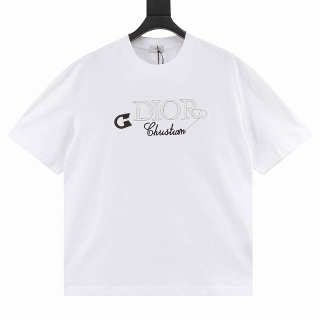 Dior 迪奥 别针刺绣字母Logo短袖 面料：定制260G水洗双纱棉面料 ，手感厚实光滑舒适抗起球原版定制面料 不掉色抗起球绣花：采用田岛绣花机镂空绣花精美流