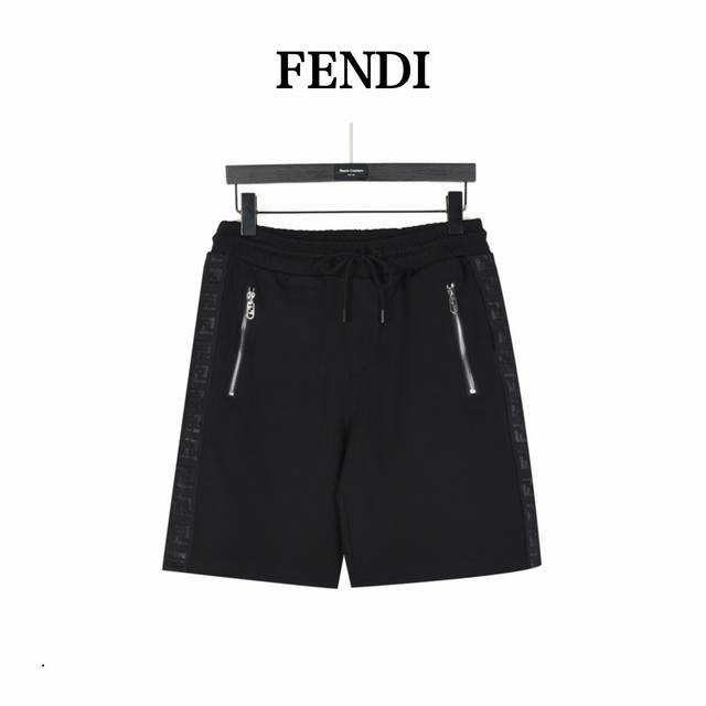 Fendi 芬迪 侧口袋双F侧边织带短裤 男女同款全新美学灵感趣味设计,渠道性质精品。让整体造型设计更加优雅时尚，今夏最火系列，无数明星潮人追捧。裁剪工艺细节处
