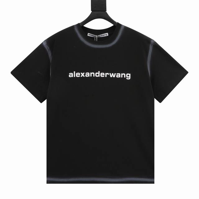 Alexander Wang亚历山大王 水洗字母Logo短袖T恤 最好看的水洗元素，水洗工艺极其复杂，水洗师傅把做好的成衣进行褪色，第二次在进行石头翻炒，报废率