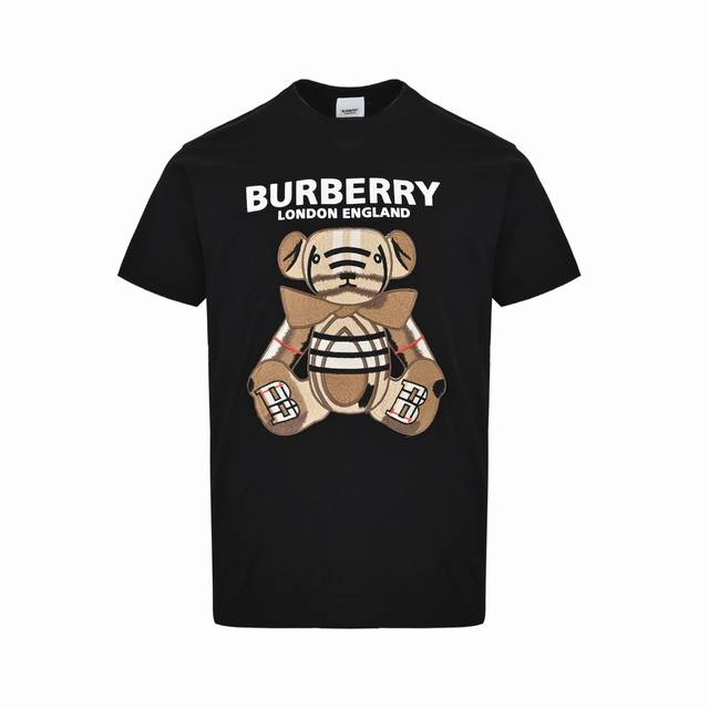 Burberry 巴宝莉 小熊贴布刺绣短袖 清爽干净的棉质情侣款短袖 实物很漂亮的颜色！给人很干净的高级感 胸前小熊刺绣图案设计 彰显大气奢华的气派，刺绣细节