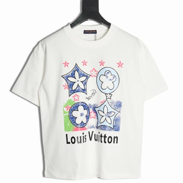 Louis Vuitton 路易威登 Lv 25Ss 四花短袖T恤 面料采用定制240G 26支特滑双股精棉平纹高密无尘全棉布料。前幅高密度加厚，走线平整，代工