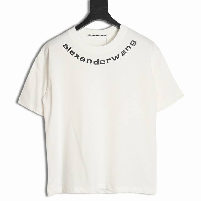 Alexander Wang 亚历山大王 24Ss 领口字母短袖T恤 面料采用定制240G 26支特滑双股精棉平纹高密无尘全棉布料。前幅高密度加厚，走线平整，代