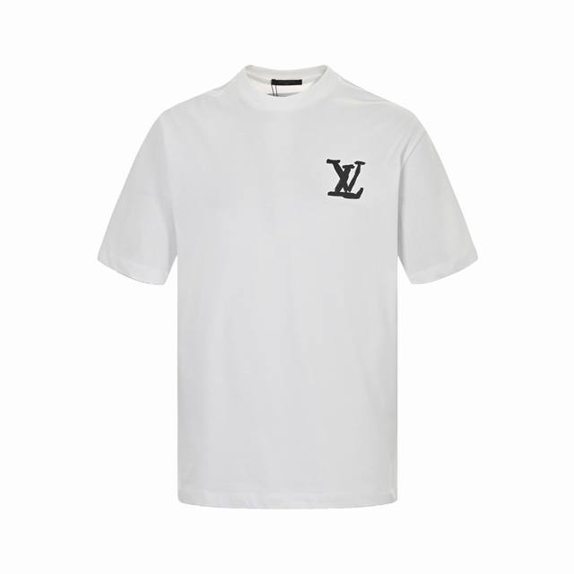 Louis Vuitton 路易威登 24Ss 手绘大字母Logo短袖 立体有质感，面料依旧选用32支双纱240克 上身彰显贵的感觉！超级百搭好看的一款短袖，