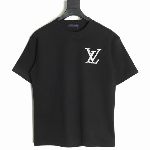 Louis Vuitton 路易威登 Lv 25Ss 小标老花短袖T恤 面料采用定制240G 26支特滑双股精棉平纹高密无尘全棉布料。前幅高密度加厚，走线平整，