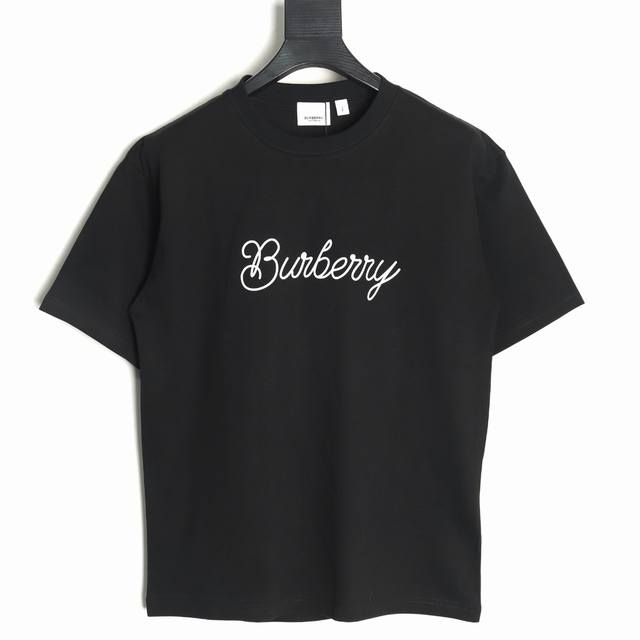 Burberry 巴宝莉 25Ss 签名冲浪短袖T恤 面料采用定制240G 26支特滑双股精棉平纹高密无尘全棉布料。前幅高密度加厚，走线平整，代工品质，全套定制