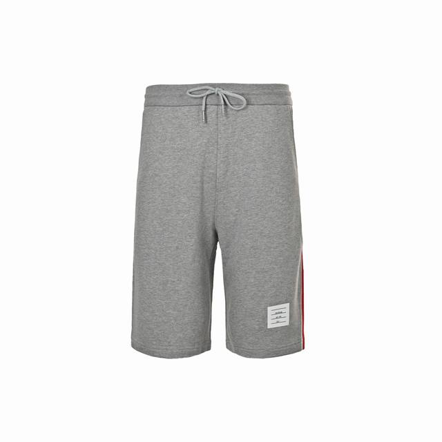 Thom Browne 汤姆布朗 侧边织带短裤 面料采用专业订纺表面32S触感细腻内里8S，挺括有型，克重高达380G，起订量500Kg 相当于1000件单品