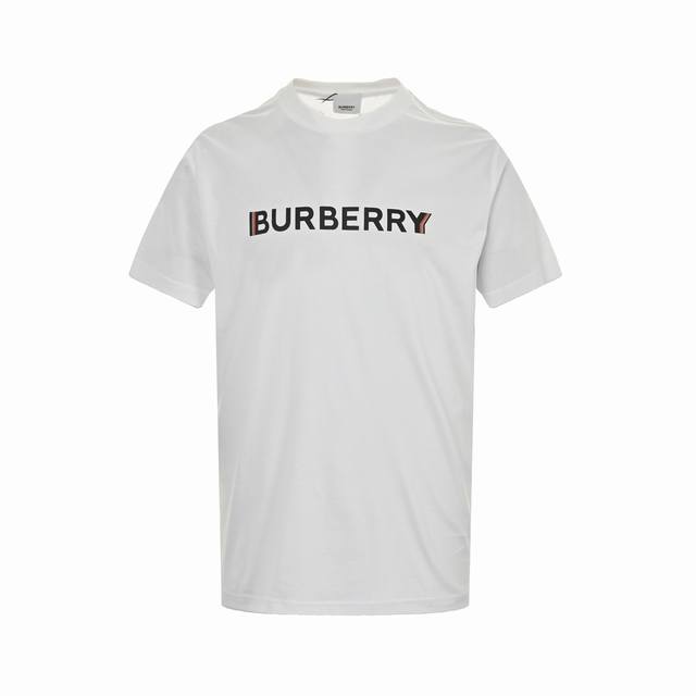 Burberry 巴宝莉 经典重影字母印花短袖 修身版型 客供平织棉,由微型针织的工艺技术制作,丝丝细雨般的质感突显,略带弹性的面料让细节感和柔触感更是无可媲