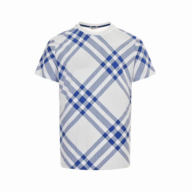 Burberry 巴宝莉 24Ss 蓝色斜纹短袖 面料采用纯棉毛精梳棉面料，对色定染面料，上身效果宽松休闲，三标齐全 ，男女同款 。 Size:S-Xl