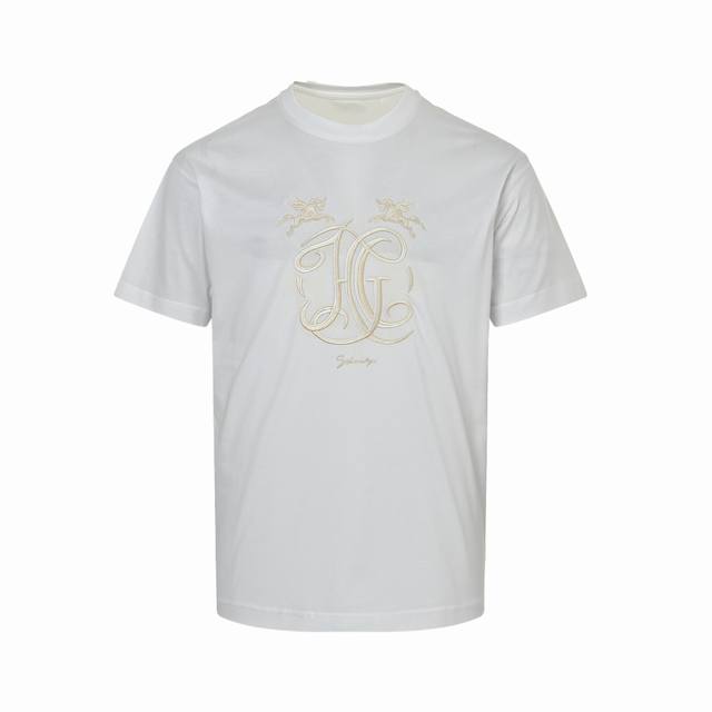 Givenchy 纪梵希 25Ss 独角兽刺绣短袖 采用100%棉质面料，柔软透气，让你在夏日里尽享舒适。 正面和背面饰以Givenchy Logo印花，正面