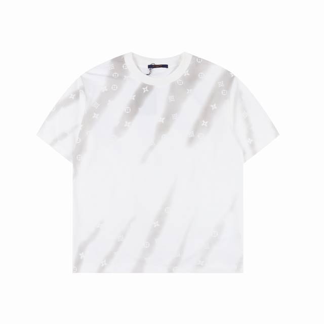 Louisvuitton 路易威登 25Ss 满印老花泼墨渲染短袖T恤 定织定染260克进口原版面料,搭配32支1×1棉盖丝罗纹 专柜7150元购入，也是当季主