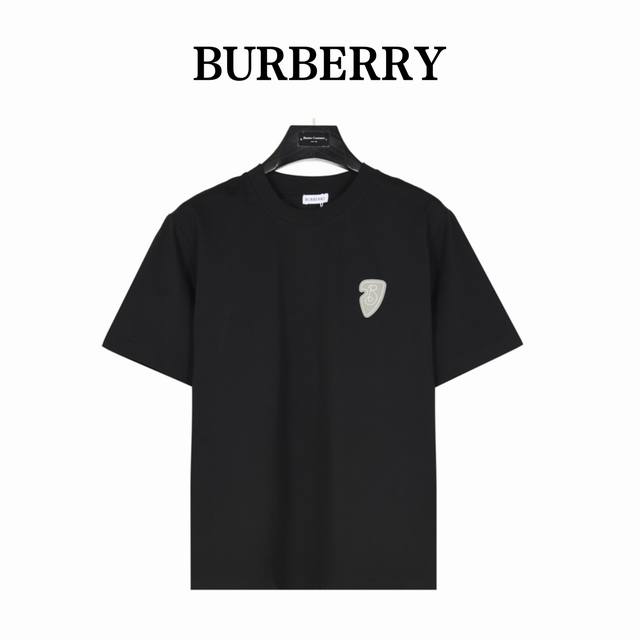 Burberry 巴宝莉 骑士战马发泡短袖 夏季渠道限定新款 简约又不失风格的复古品牌标识，夏日炸街酷毙了 情侣气质款的杏色+黑色，两色推荐入手。采用定制面料。