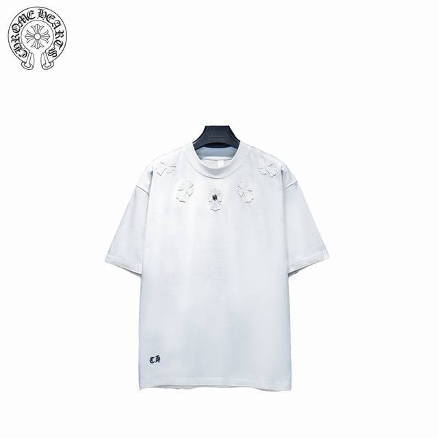 Chrome Hearts 克罗心 25Ss 同色贴布五金短袖T恤 前幅胸口进口皮标选用Zp材料 1:1还原摸起来顿手 阻力大 区别市场非常光滑的手感 字母采