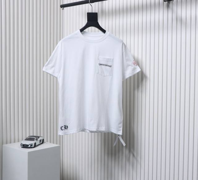 Chrome Hearts 克罗心 24Ss 后背红字梵文短袖 面料采用26支Oe纱线，区别市面21S纯棉纱线，市场纱线不一样代表着整件衣服提花的形状大小针距都