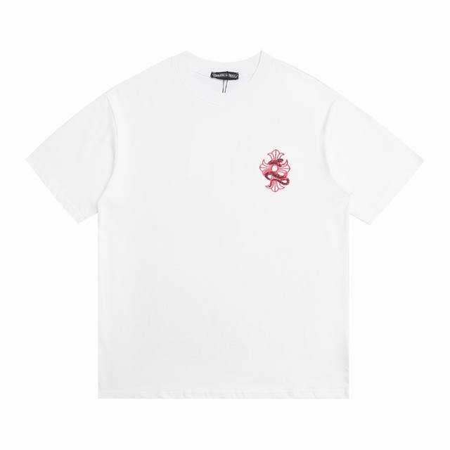 上新 高版本 Chrome Hearts 克罗心 蛇年限定刺绣短袖 蛇年限定系列 Ch 克罗心 采用万针刺绣盘绳工艺 情侣款短T 百看不腻的高级简约风格 高级气