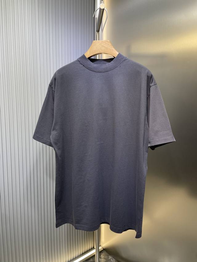 Balenci*Ga巴黎.Ss25最新款 后背经典Logo拉浆印花洗水磨烂做旧短袖T恤.成衣洗水做旧 。砖柜同步.第一时间正品研制，面料采用巴黎Zp定织定染全双