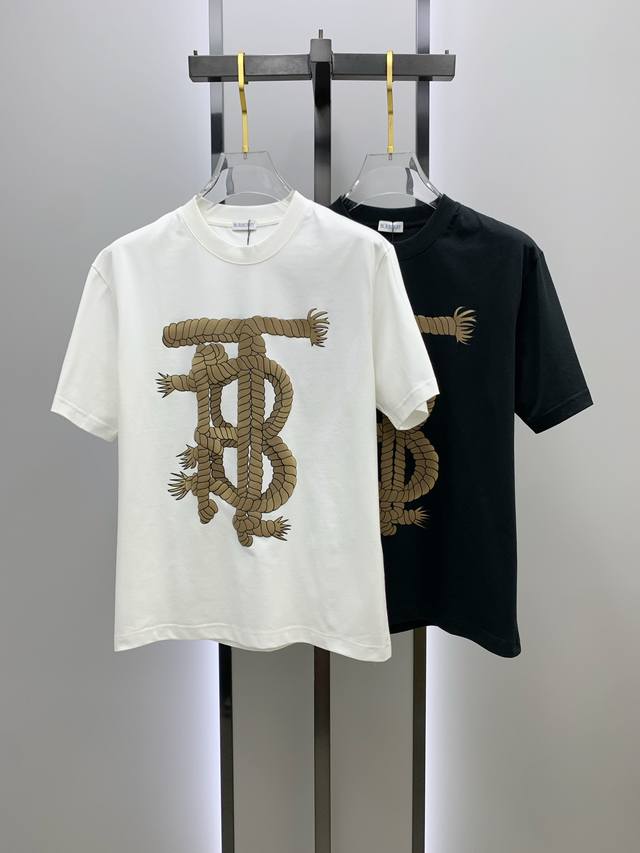 Ssb家纯棉最新面料 最高版本 经典标识图案Logo时尚简约潮流短袖，最顶级的品质专柜原单短袖，顶级制作工艺进口面料，专柜款独特设计，采用进口高端订制面料。官网