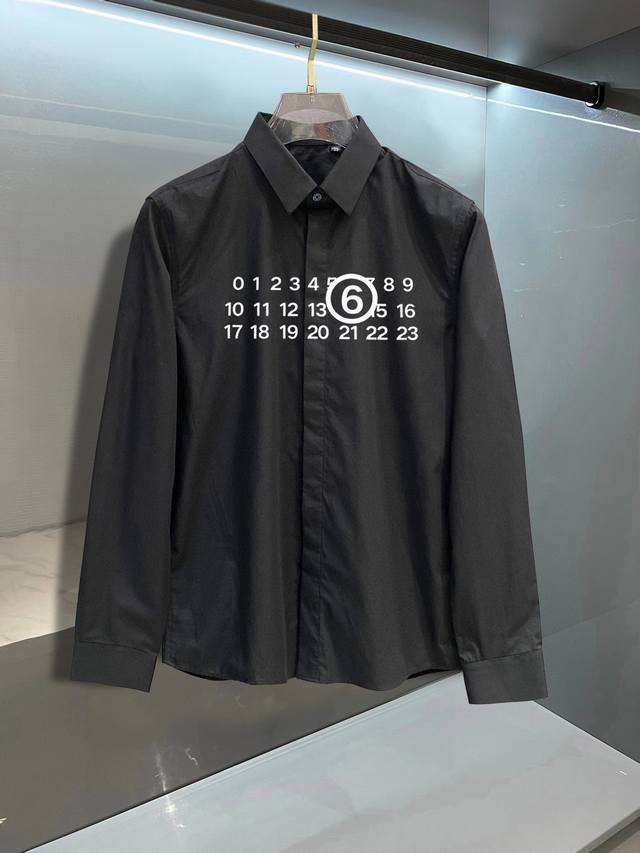 马吉拉 专柜最新款男士必备款衬衫，100%天然棉，舒服透气，原单狠货，原版面料，柔软舒适，上身高端又奢华，足够场面的档次，这款衬衫无不骄傲的让你满意有面子 尺码