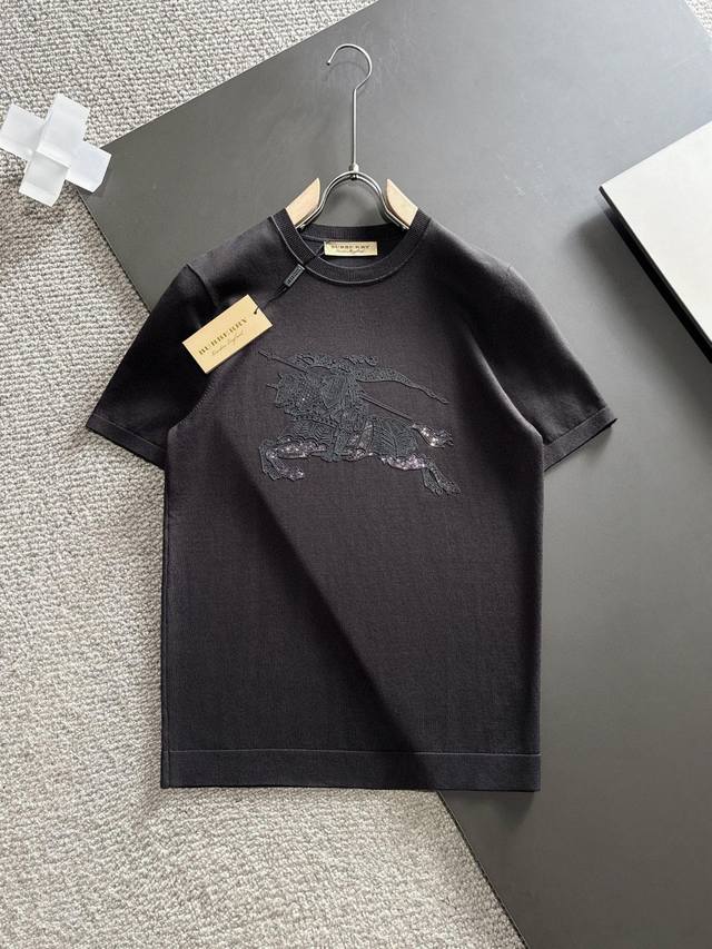 Burberry巴宝莉 顶级打底神器 进口私货，高端天丝Polo短袖毛衫 纯色简约专柜款 时尚不失奢华 品质毋庸置疑 上身效果超赞，奢华官网同款 款式专柜尺码S
