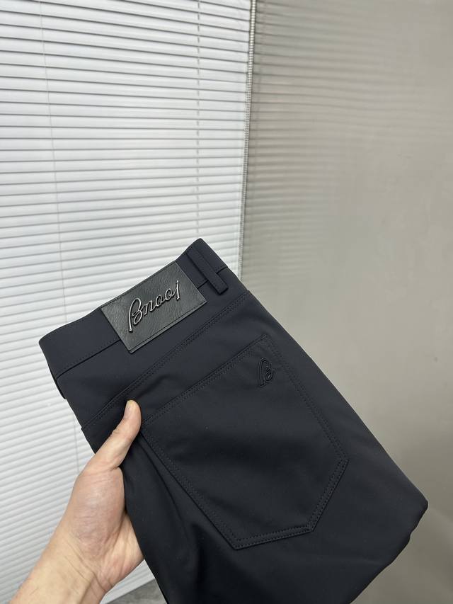 Gucci古奇 2025Ss新款原单爆款休闲裤西裤 超级定制款 原版五金 超级重工工艺 版型超赞，细节做工无可挑剔！款式不挑人，做工高档，超强好货不等人，看中赶
