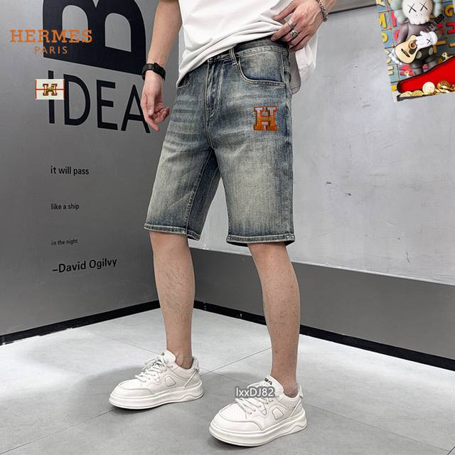 爱马仕 2025Ss春夏新款男士牛仔裤 短裤精选进口丹宁牛仔面料 重工环保洗水 手感柔和 兼备耐磨性 版型小直筒 微弹力显瘦修身，细节完美，五金辅料精选高等品质