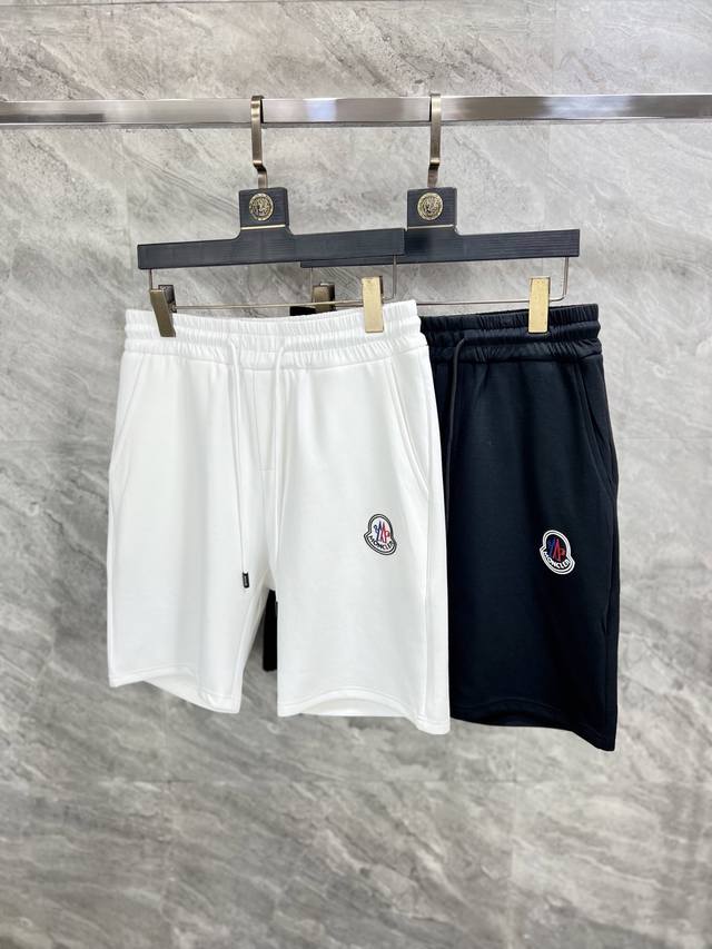 Moncler 蒙口 2025春夏新品 三标齐全 松紧带五分休闲裤短裤 好货不用过多介绍 看细节 专柜码数：M-Xxxl 175 140上身建议L I