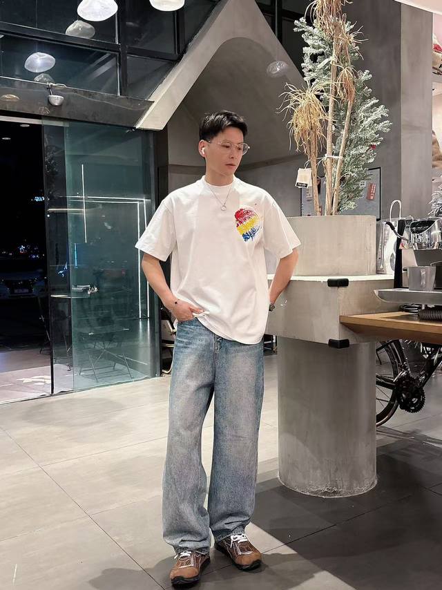 2025夏季新款 克罗心 凹凸工艺 手绘休闲T恤 定制260G高支100%纯棉面料 宽松版型 工艺精细 舒适休闲百搭 颜色：黑色 白色 灰色 杏色 尺码: S-