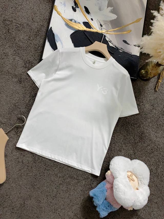 春夏 Ss Y家 小Logo标识体恤 定制贵柜品质双股双纱全棉面料，舒适吸汗，前幅3M硅胶Logo，后幅双工艺硅胶压花精致小标识设计，品质积淀 爆款爆 白色，M