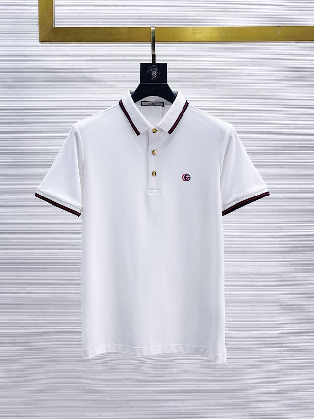 古奇 2025Ss夏季新款字母Logo男士翻领Polo衫！经典商务男款，高端男装的天花板级别的商务男款！简约时尚大气不失优雅，单穿内搭体面过人，品质控 细节控的