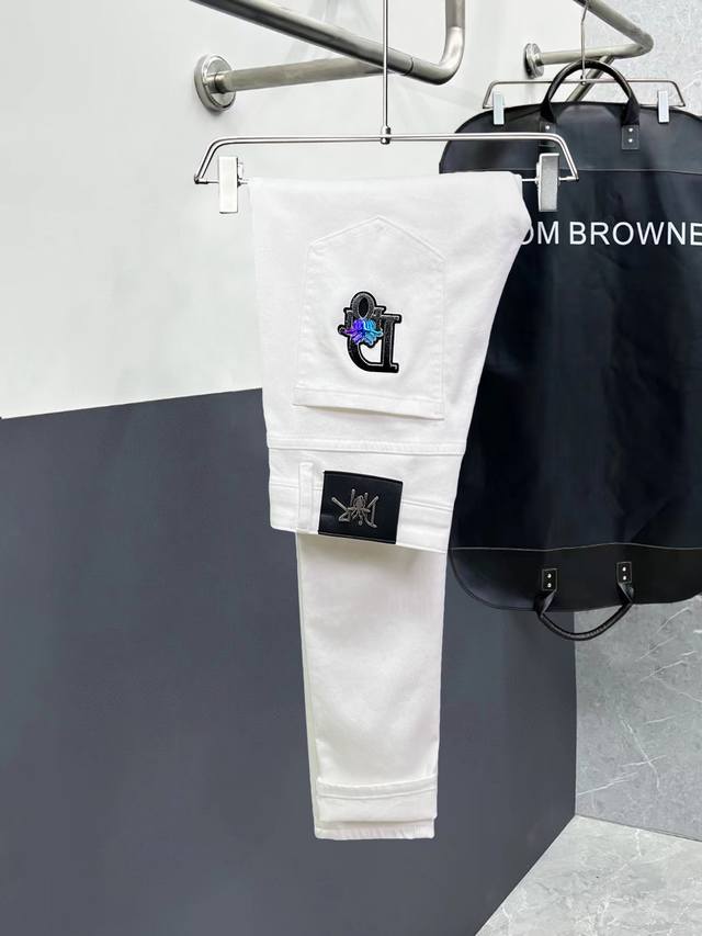 主推.长期有货 迪奥 高品质 2025春夏官网高端新品原单少数帅爆牛仔裤，百分百原单 百搭神器！今年最新流行的风格设计款式，采用进口棉花制作成的单宁布，上身舒适