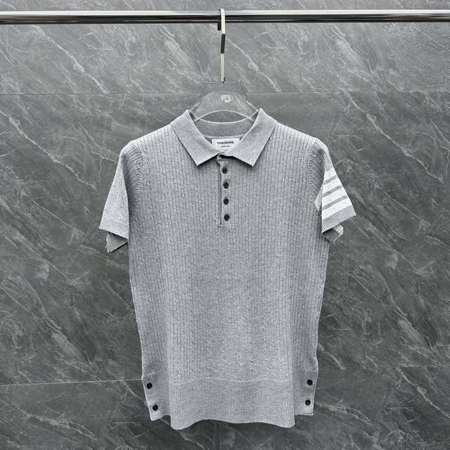 Tb新款麻花竖条Polo 颜色：黑色 白色 灰色 面料：针织 尺码：1 2 3 4 5