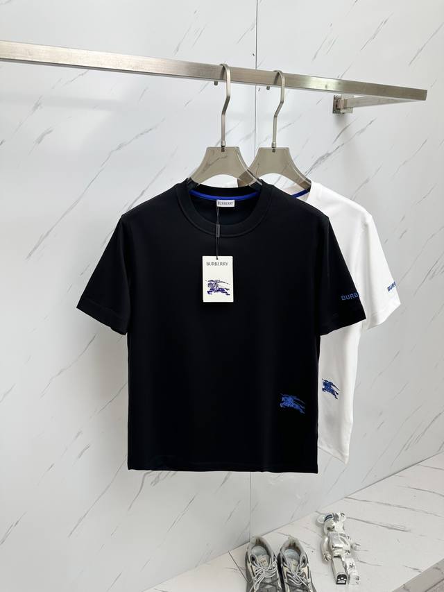 Burb 2025Ss夏季最新品，专柜同步有售，原单狠货，时尚休闲圆领短袖T恤，上身舒适！吸睛而有亮点，采用进口原版面料，顶级工艺字母图案Logo，简单而不失时
