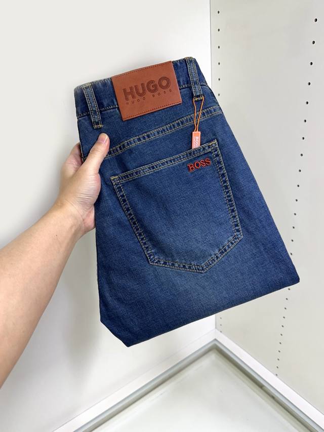 Boss 波士 爆款来袭 新款新品 专柜有售 实体店已极品牛仔裤专柜原版1:1好货，适合各个年龄段。市场最高版本的欧洲进口面料。舒适柔软亲肤，上身效果超级棒时尚