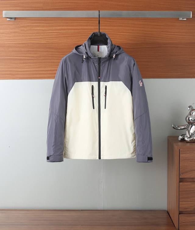 Moncler 2025Ss春季最新款蒙口连帽休闲外套 隐藏帽设计春款外套高端品质、高档制作工艺，版型面料五金都是专柜1:1定制，透气舒适合成面料，Logo采用