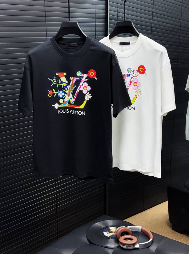 驴牌2025春夏专柜新品短袖，3D立体印花 凹凸分明 时尚经典圆领短袖袖口下摆采用无痕设计 时尚单品设计，更加时尚舒适，高标准定制，上身非常有型，胸前品牌经典L