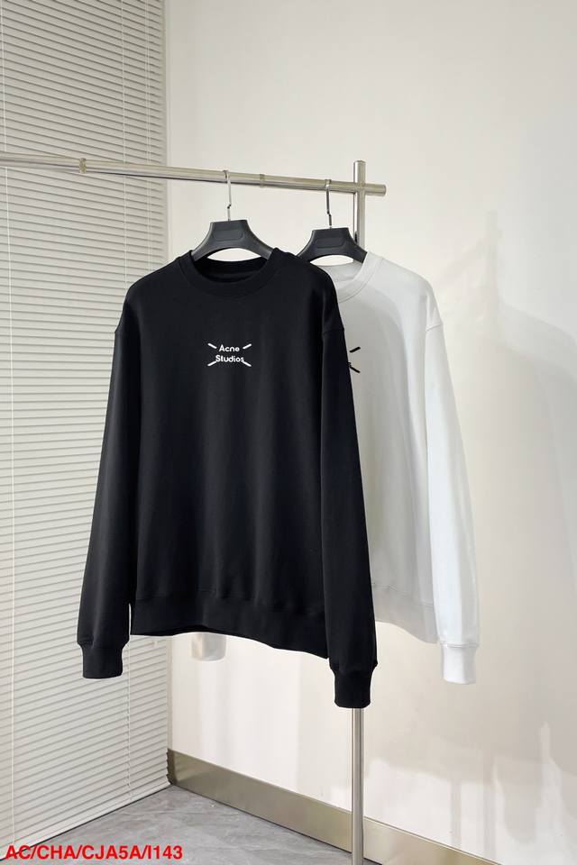 I143 Acacne Studios2025Ss新款重磅圆领卫衣出货啦！！ 定制纯棉面料 搭配当下流行重工工艺 做工走线精细 面料上身舒适 超帅上身 男女同款