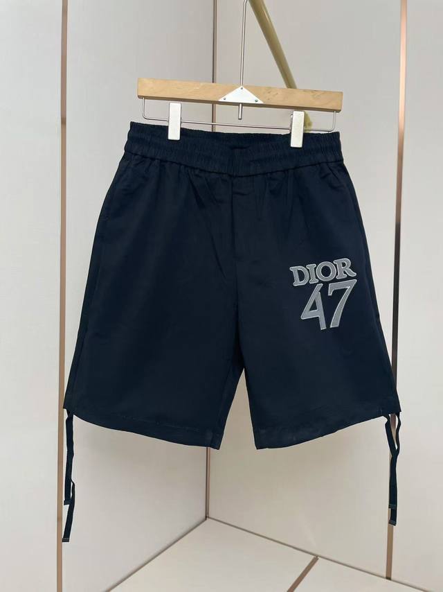 现货 迪奥47刺绣Logo工装短裤 定制斜纹弹力面料 柔软舒适 立体有型 休闲百搭 不建议和白色衣物混洗 黑色 码数S-Xxl