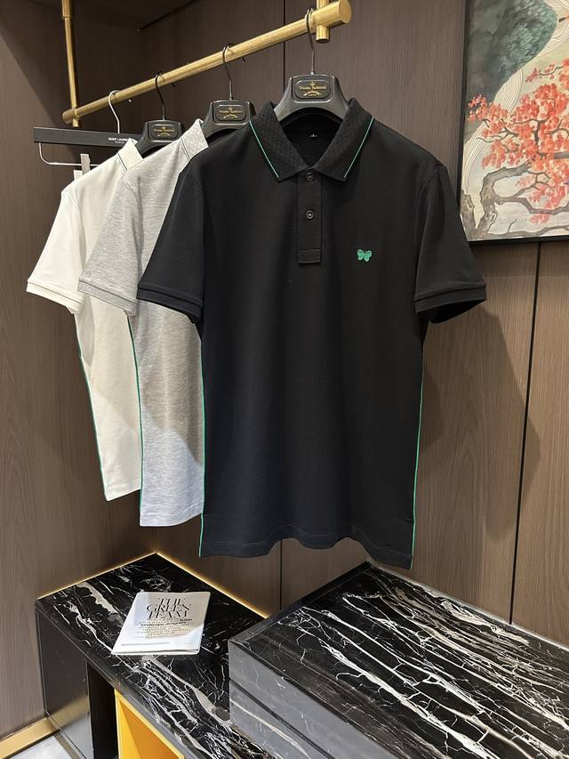 Bv25S春夏男士Polo 胸前标志性Logo徽标 整体非常的轻商务休闲！！上身轻盈舒适顺滑 到手绝对让你觉得物有所值的一件单品！！！码数M-3Xl