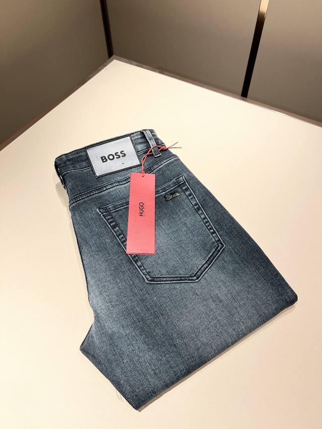 Hugo Boss 雨果博斯 2025春夏新品发售！牛仔高级百搭实用主义不哗众取宠！港澳台地区限定款！！立体裁剪纯棉材质！台湾外贸公司承接、材质精致细腻似乎是专
