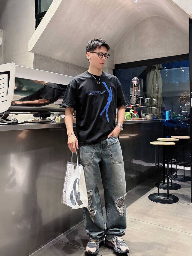 Bbr 2025夏季新款短袖T恤，特色的Logo加刺绣工艺，个性艺术系列全网独家首发 百搭款细节处理完美240克纯棉面料十分精致 原版面料 网红明星同款高版本