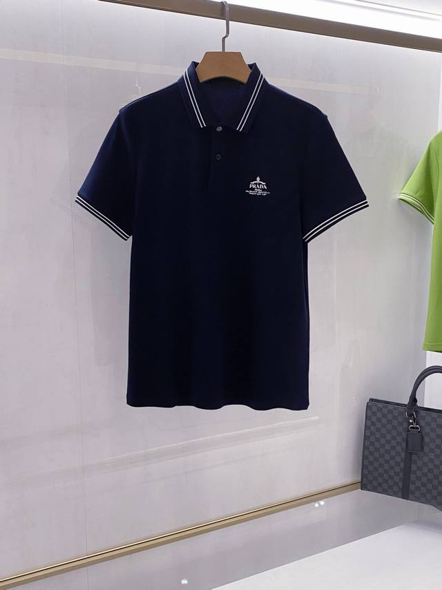 新品 P家族原单男士翻领Polo衫，香港贸易公司渠道货，高奢顶尖品鉴心水之物，明星级单品，独家销售！ 此款Polo运用了辨识度极高的撞色间条领，给人视觉眼前一亮