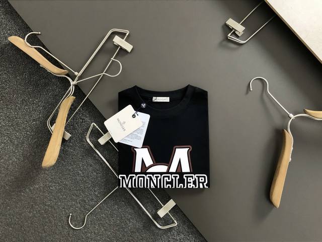 Mon*微宽版型M-Xxxl 25春夏顶级立体胶印短袖，精致工艺专柜面料，顶级元素融合打造，经典短袖3标齐全，潮男时尚，无论是上身舒适度还是都是无可比拟的存在，